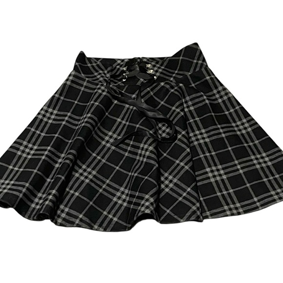 K-POP Womens Black Grey Plaid Lace Up Front Mini Skirt With Built In Shorts S - Picture 7 of 11